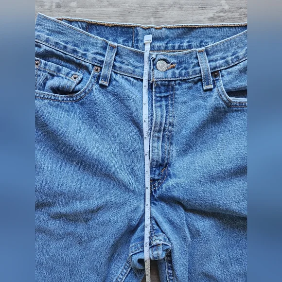 Vintage Levi's 550s - Picture 6 of 12